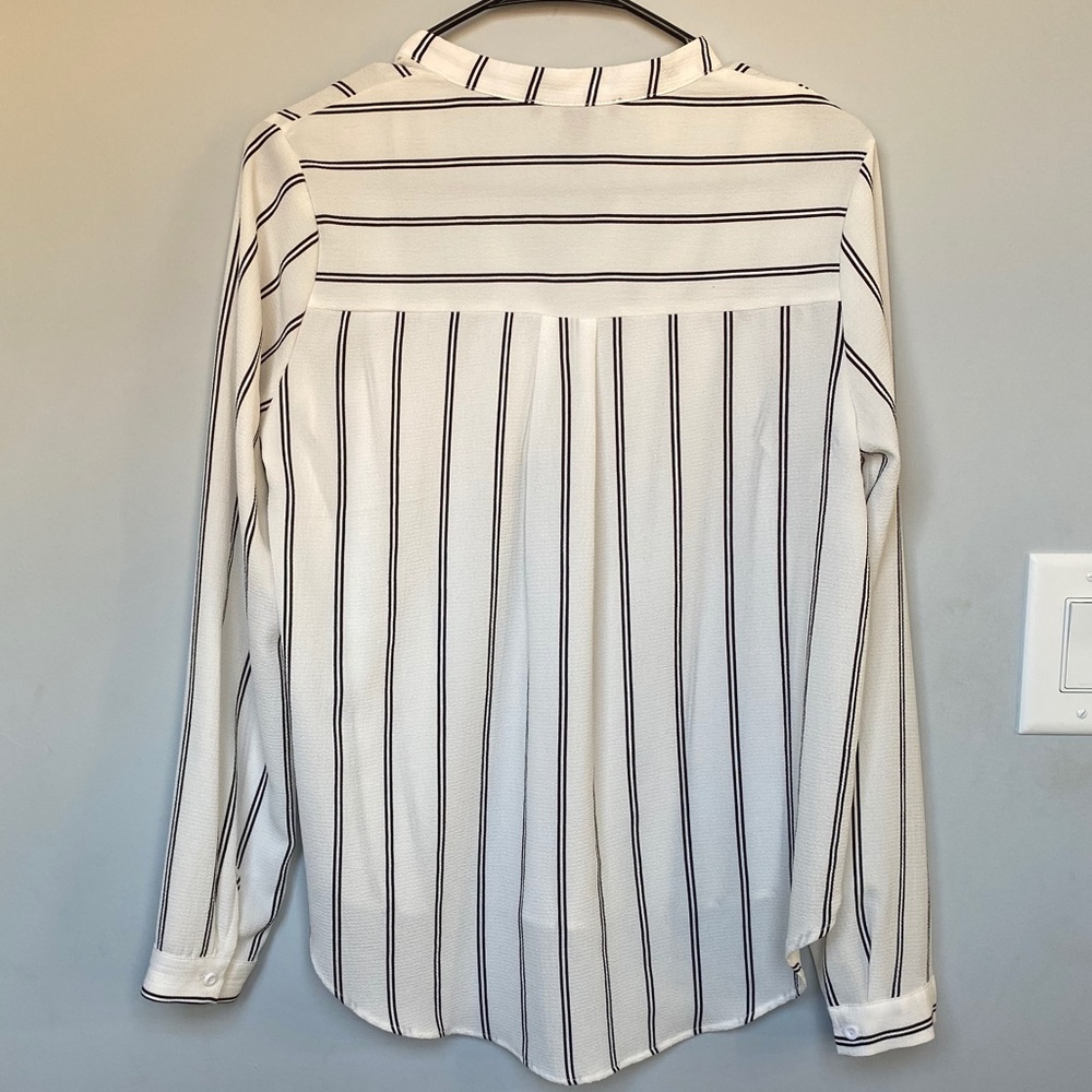 Top - Picture 2 of 3